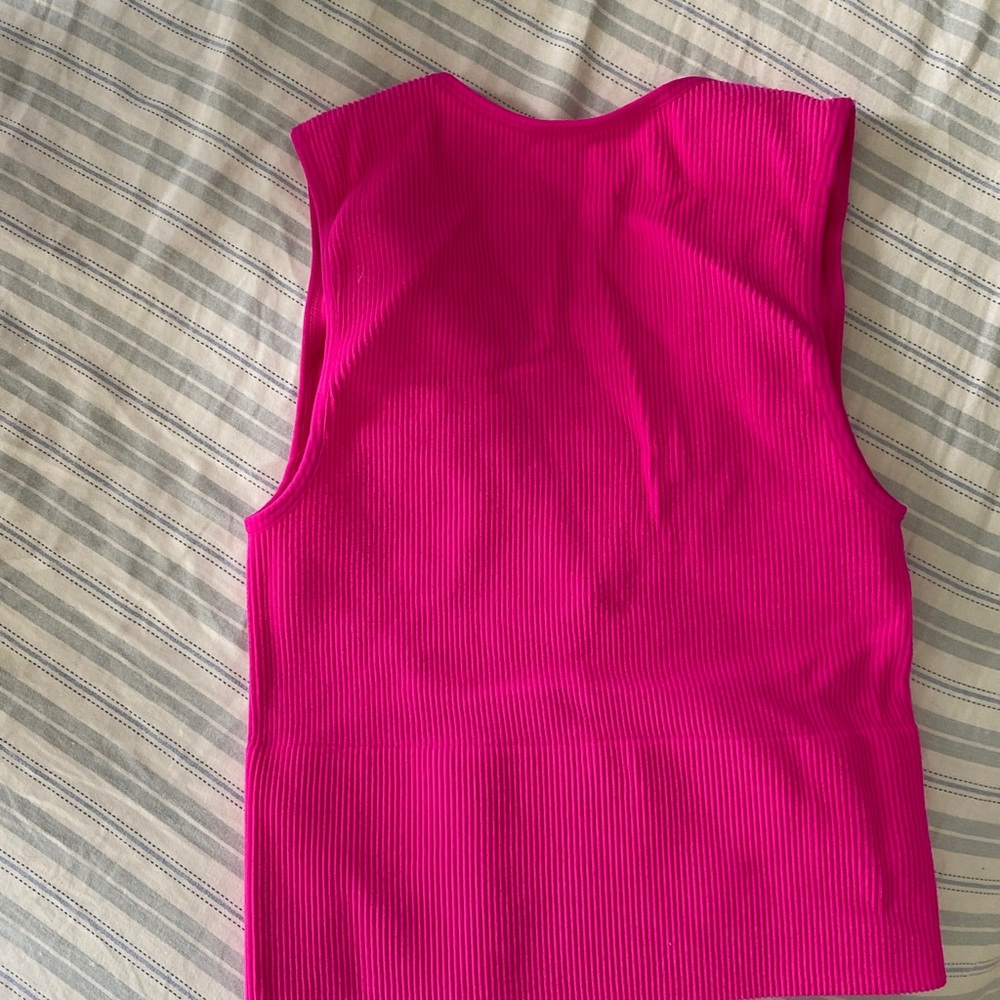 Vici Fuchsia Ribbed V-Neck Top - Picture 3 of 3